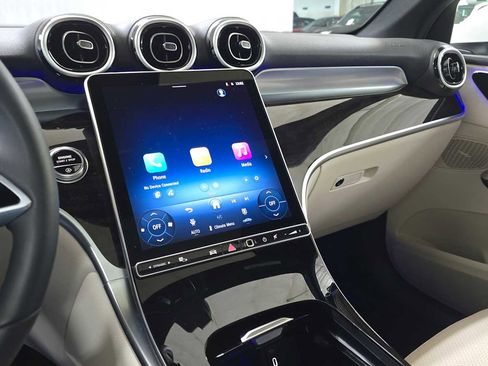 Used 2026 Mercedes-Benz GLC 300 4MATIC image 33