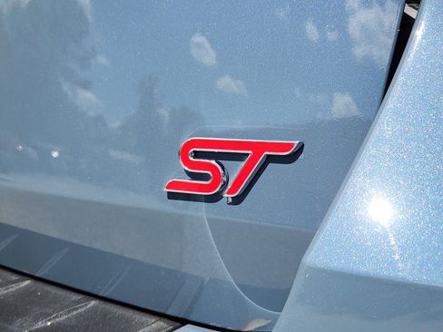 Used 2025 Ford Explorer ST image 11