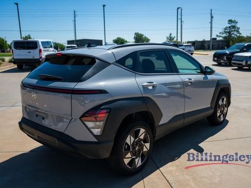 Used 2025 Hyundai Kona SEL AWD/4WD image 5