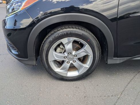 Used 2019 Honda HR-V LX image 11