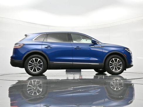 Used 2021 Lincoln Nautilus Standard w/ Equipment Group 101A image 37