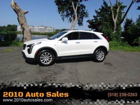 Used 2019 Cadillac XT4 Luxury AWD/4WD image 1