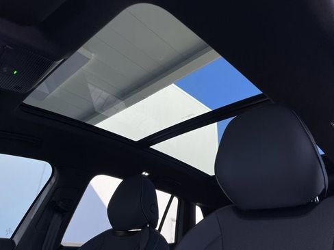 New 2026 Volkswagen Tiguan SE R-Line image 15