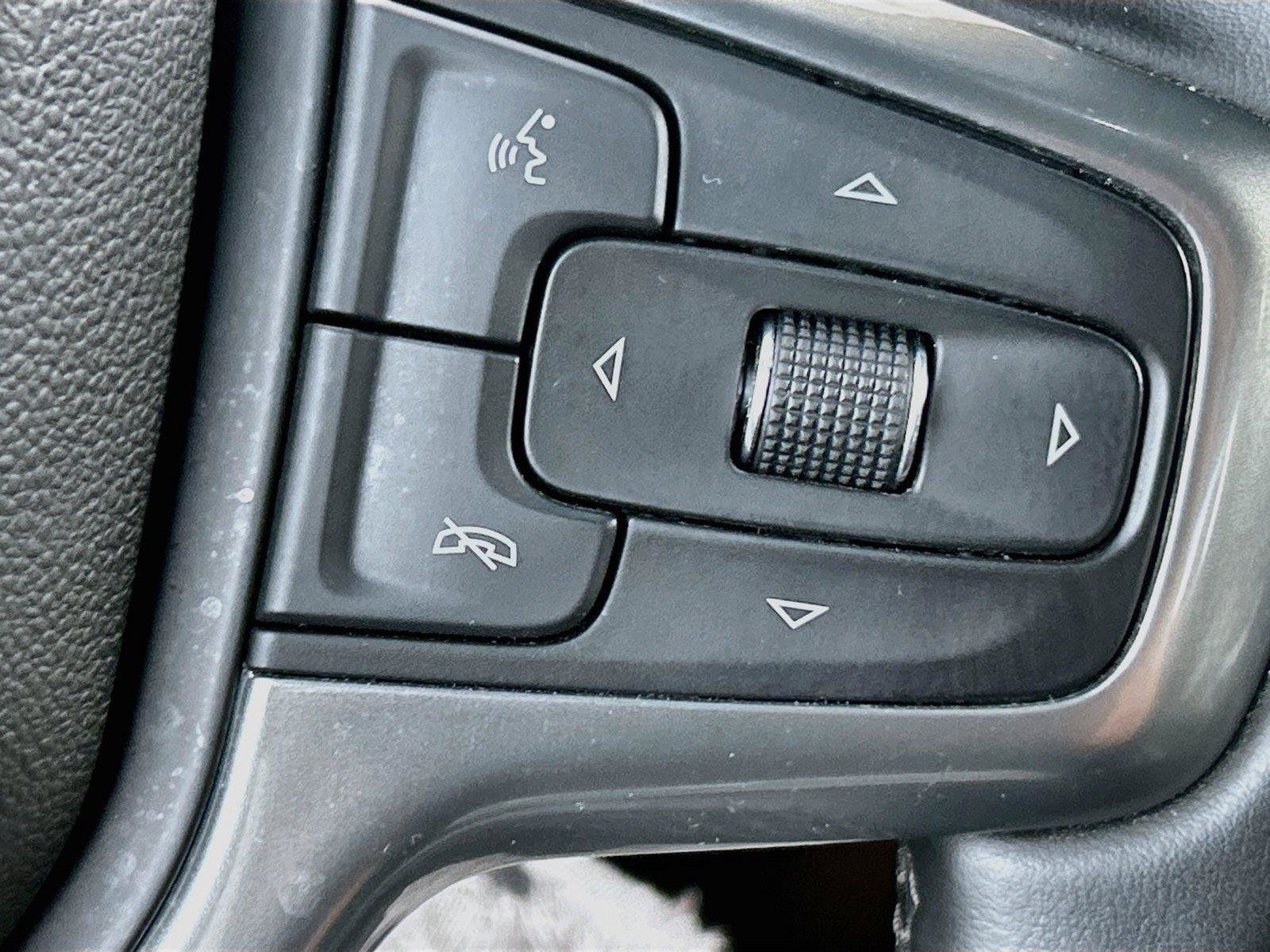 Used 2025 Chevrolet Silverado 1500 LT AWD/4WD image 36