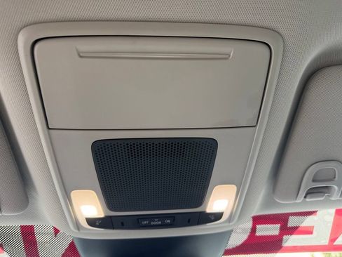 Used 2025 Honda Pilot EX-L image 25