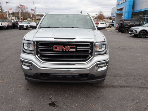 Used 2017 GMC Sierra 1500 SLE w/ SLE Value Package image 31