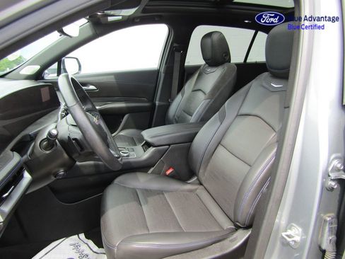 Used 2024 Cadillac XT4 Sport AWD/4WD image 3