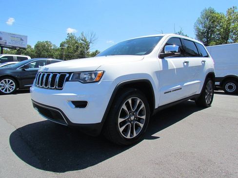 Used 2018 Jeep Grand Cherokee Limited RWD image 3