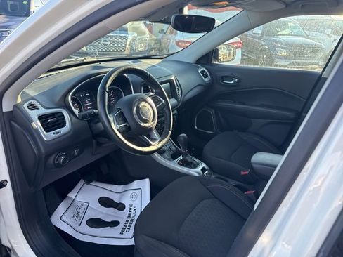 Used 2020 Jeep Compass Sport w/ Cold Weather Group image 17