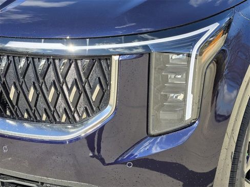 New 2026 Kia Carnival FWD image 7