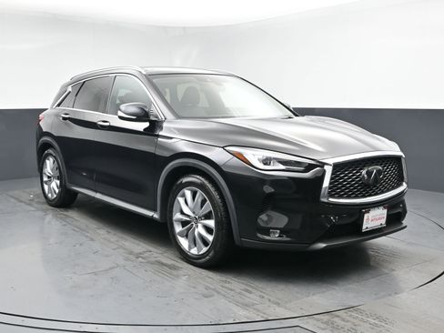 Used 2019 INFINITI QX50 Luxe image 2