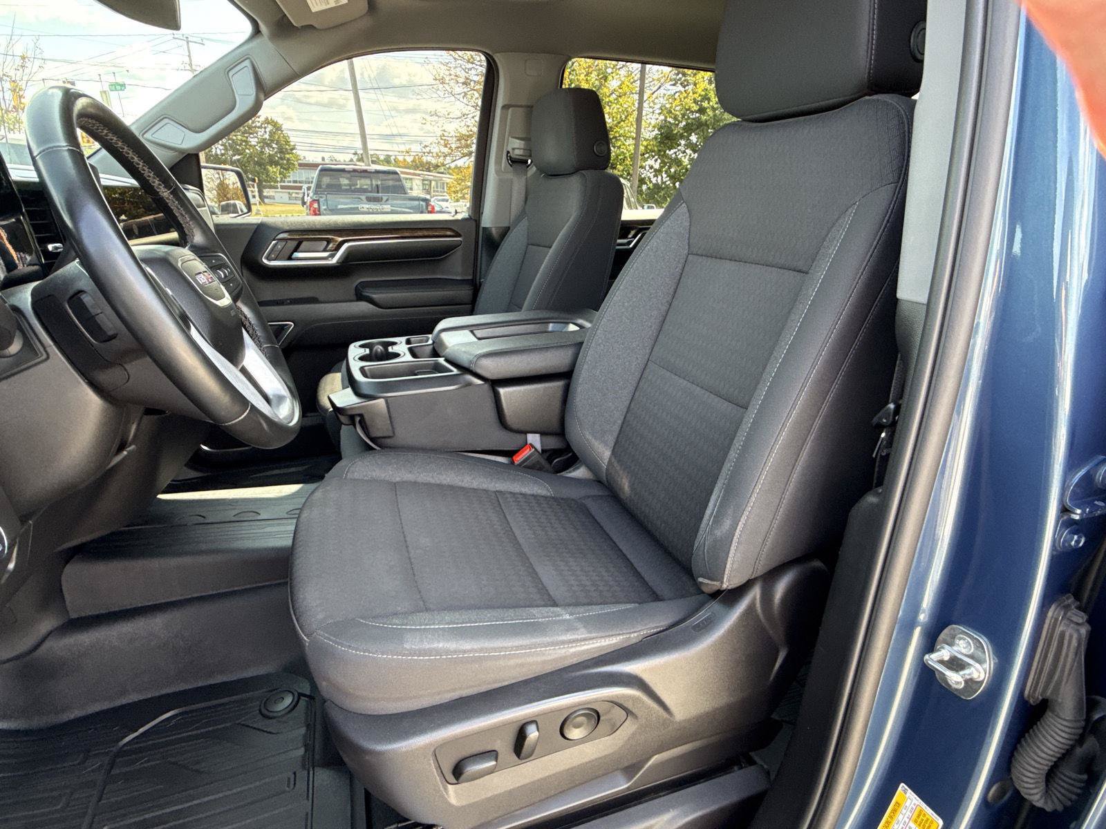 Used 2024 GMC Sierra 1500 Elevation AWD/4WD image 12
