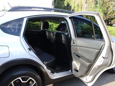 Used 2014 Subaru Crosstrek 2.0i Limited w/ Popular Package #2 AWD/4WD image 6
