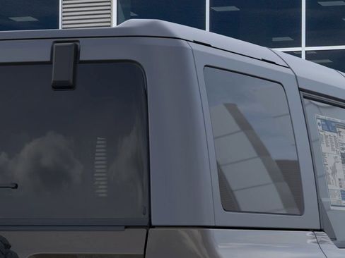 New 2025 Ford Bronco Badlands image 25