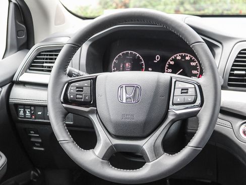 Used 2026 Honda Odyssey EX-L image 17