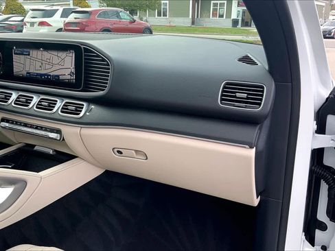 Certified 2025 Mercedes-Benz GLE 450 4MATIC image 18