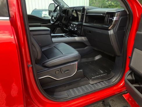 Used 2023 Ford F250 Lariat w/ Lariat Ultimate Package AWD/4WD image 5