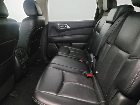 Used 2017 Nissan Pathfinder Platinum w/ Cargo Package image 18