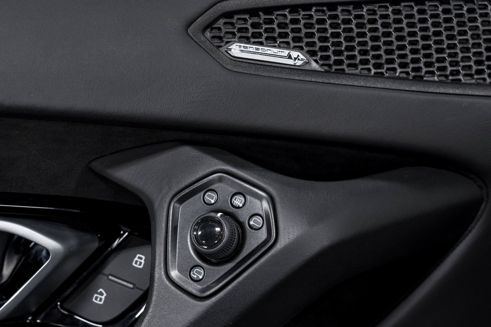 Used 2020 Lamborghini Huracan EVO AWD/4WD image 10