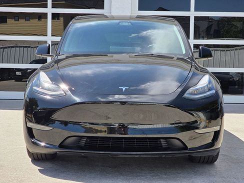 Used 2023 Tesla Model Y Long Range AWD/4WD image 10