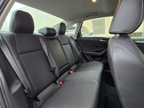 Used 2020 Volkswagen Jetta SE w/ SE Cold Weather Package FWD image 10