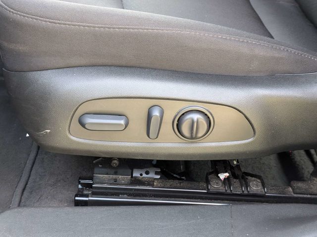 Used 2025 Chevrolet Malibu LT FWD image 19