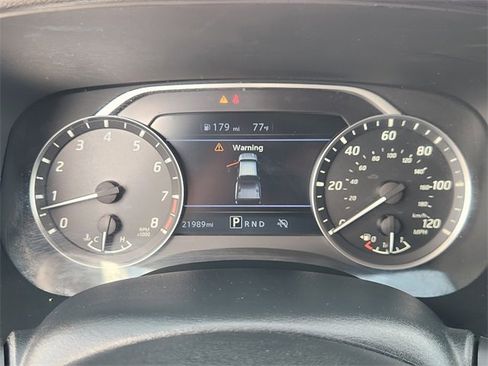 Used 2024 Nissan Frontier SV image 15