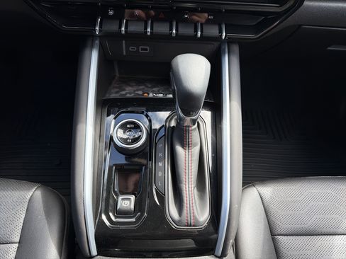 Used 2023 Chevrolet Colorado Z71 w/ Z71 Convenience Package 2 image 21