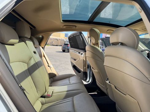 Used 2015 Hyundai Genesis 3.8 w/ Option Group 03 image 16
