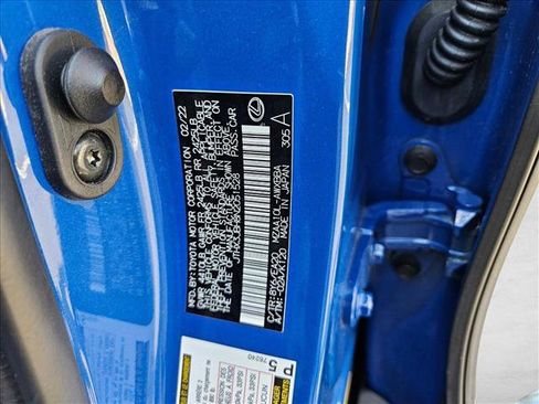 Used 2022 Lexus UX 200 image 23