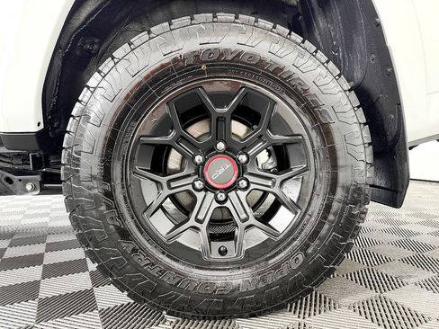 Used 2023 Toyota 4Runner TRD Off-Road Premium w/ Moonroof Package AWD/4WD image 30