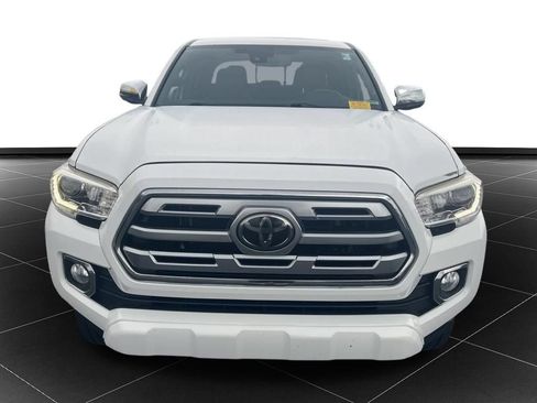 Used 2018 Toyota Tacoma Limited AWD/4WD image 8