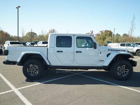 New 2026 Jeep Gladiator Mojave image 9