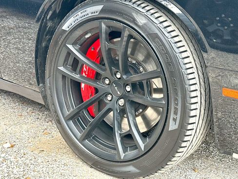 Used 2023 Dodge Challenger SRT Hellcat w/ Driver Convenience Group RWD image 3