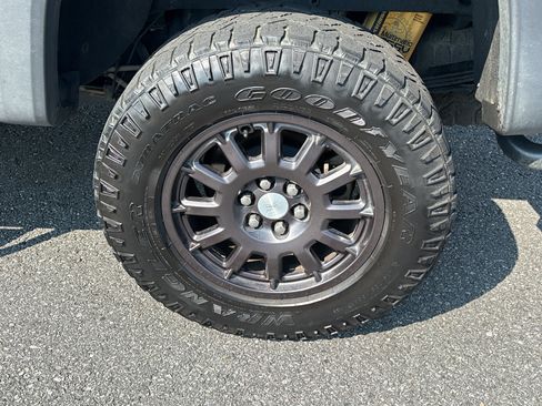 Used 2020 Chevrolet Colorado ZR2 w/ Colorado ZR2 Bison Edition AWD/4WD image 31