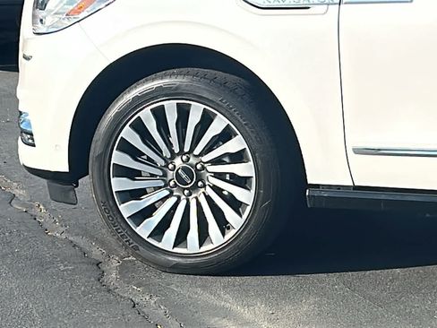 Used 2019 Lincoln Navigator L Reserve AWD/4WD image 9