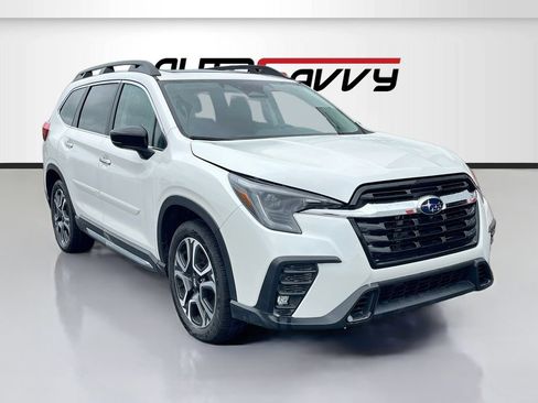 Used 2024 Subaru Ascent Touring AWD/4WD image 1