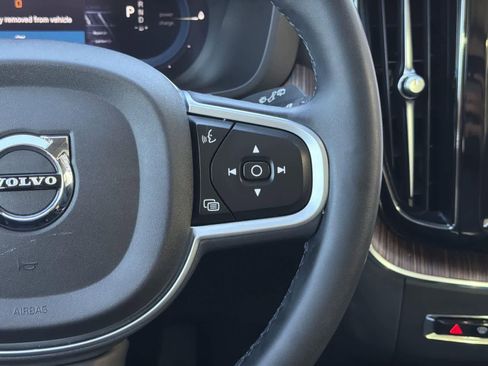 Used 2022 Volvo XC60 T8 Inscription Expression w/ Protection Package Premier image 14