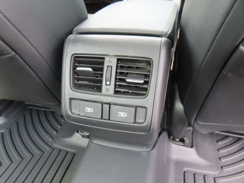 Used 2022 Honda Accord Touring image 39