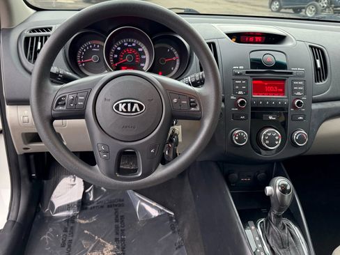 Used 2012 Kia Forte EX FWD image 19
