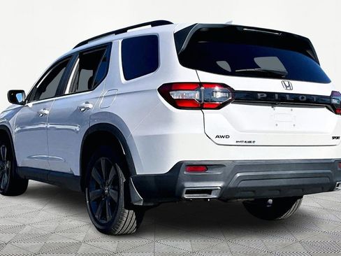 Used 2023 Honda Pilot Sport image 4