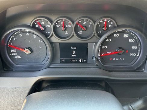 Used 2022 Chevrolet Silverado 1500 Custom image 15