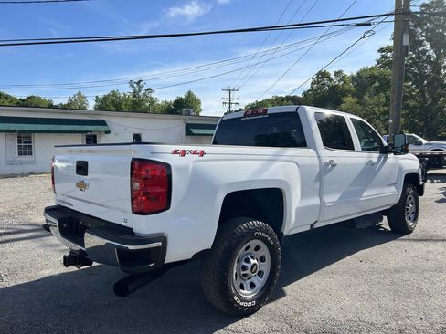 Used 2019 Chevrolet Silverado 2500 LT AWD/4WD image 6