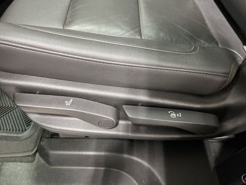 Used 2021 Chevrolet Tahoe Z71 w/ Z71 Signature Package AWD/4WD image 52