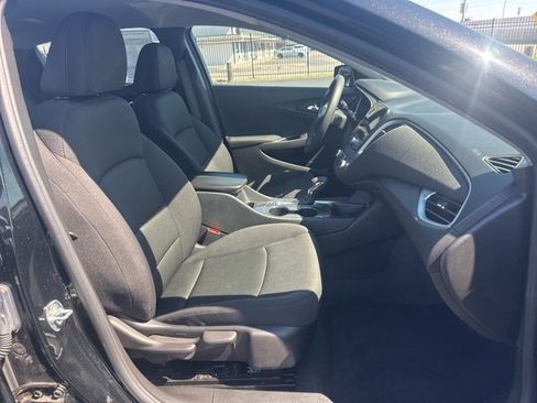 Used 2024 Chevrolet Malibu LT image 18