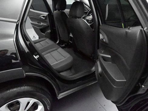 Used 2024 Chevrolet Trax LS FWD image 14