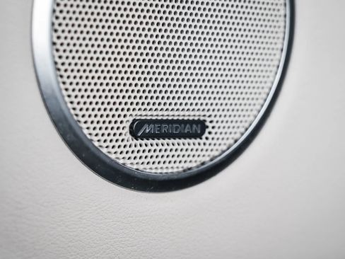 Used 2016 Land Rover Range Rover Long Wheelbase Supercharged image 31