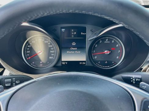 Used 2019 Mercedes-Benz GLC 300 4MATIC image 12