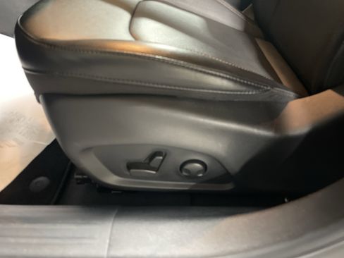 Used 2022 Jeep Compass Limited image 9