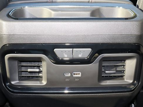 Used 2024 GMC Sierra 2500 AT4X w/ AT4X AEV Edition image 29